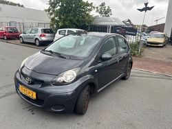 Grijs Gebruikt 2011 Toyota Aygo Comfort Hatchback | € 3.250 (Eerlijke prijs)
