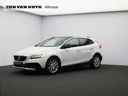 Wit Gebruikt 2018 Volvo V40 CC Stationwagen | € 19.950 (Eerlijke prijs)
