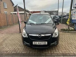 Zwart Gebruikt 2013 Opel Agila Edition Hatchback | € 4.250 (Eerlijke prijs)