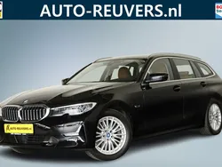 Zwart Gebruikt 2022 BMW 320e Executive Stationwagen | € 34.800 (Super prijs)