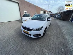 Wit Gebruikt 2021 Peugeot 308 Allure Hatchback | € 19.950 (Eerlijke prijs)