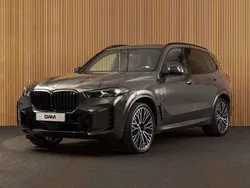 Grijs, metallic lak Gebruikt 2024 BMW X5 M Sport SUV | € 114.800