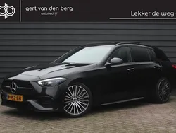 Zwart Gebruikt 2022 Mercedes 200 AMG line Stationwagen | € 38.900 (Goede deal)