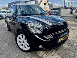 Zwart, metallic lak Gebruikt 2011 Mini Countryman Chili SUV | € 5.950 (Goede deal)