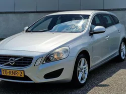 Grijs Gebruikt 2011 Volvo V60 Momentum Stationwagen | € 9.995 (Eerlijke prijs)