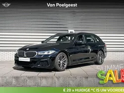 Zwart, metallic lak Gebruikt 2022 BMW 520 Executive Stationwagen | € 47.900 (Duur)