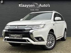 Wit Gebruikt 2021 Mitsubishi Outlander P-HEV Intense+ SUV | € 26.450 (Eerlijke prijs)