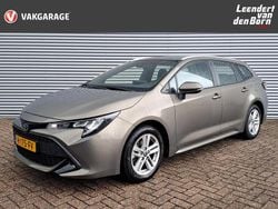 Groen metallic Gebruikt 2022 Toyota Corolla Active Stationwagen | € 22.995 (Goede deal)