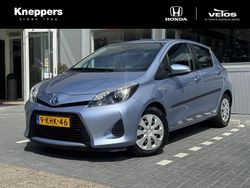 Blauw Gebruikt 2013 Toyota Yaris Hybrid Hatchback | € 13.450 (Eerlijke prijs)
