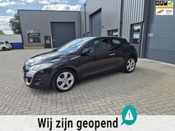 Zwart, metallic lak Gebruikt 2009 Renault Mégane Coupé Dynamique Coupé | € 5.250 (Eerlijke prijs)