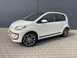 Wit Gebruikt 2016 VW up! high up! Hatchback | € 7.999 (Eerlijke prijs)