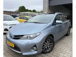Blauw Gebruikt 2014 Toyota Auris Hatchback | € 9.750 (Eerlijke prijs)
