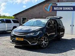 Zwart Gebruikt 2017 Chrysler Pacifica Limited SUV | € 34.950
