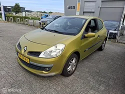 Geel Gebruikt 2007 Renault Clio II Dynamique Hatchback | € 999 (Super prijs)
