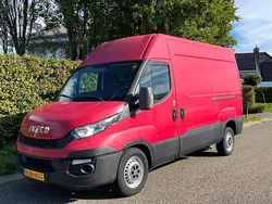 Rood Gebruikt 2015 Iveco Daily Van | € 8.450