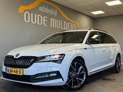 Wit, metallic lak Gebruikt 2021 Skoda Superb SportLine Stationwagen | € 27.950 (Iets duurder)