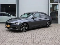 Grijs Gebruikt 2013 BMW 320 Sport Line Sedan | € 8.950 (Eerlijke prijs)