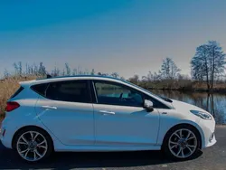 Wit Gebruikt 2019 Ford Fiesta ST-Line Hatchback | € 15.300 (Duur)