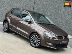 Bruin Gebruikt 2013 VW Polo Life Hatchback | € 7.999 (Goede deal)