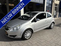 Grijs Gebruikt 2007 Opel Corsa Essentia Stationwagen | € 899 (Eerlijke prijs)