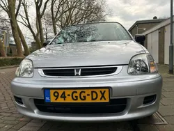 Grijs Gebruikt 2000 Honda Logo Hatchback | € 2.600