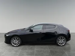 Zwart Gebruikt 2020 Mazda 3 Comfort Hatchback | € 19.950 (Eerlijke prijs)
