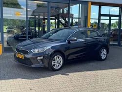 Zwart Gebruikt 2021 Kia Ceed Hatchback | € 15.990 (Eerlijke prijs)
