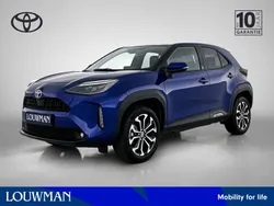 Blauw, metallic lak Gebruikt 2023 Toyota Yaris Cross SUV | € 29.945 (Eerlijke prijs)