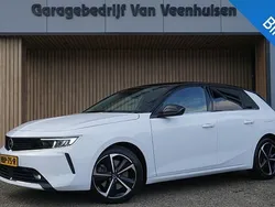 Wit Gebruikt 2022 Opel Astra Elegance Hatchback | € 24.500 (Goede deal)