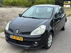 Zwart Gebruikt 2008 Renault Clio R.S. Hatchback | € 2.499 (Iets duurder)