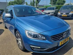 Blauw Gebruikt 2013 Volvo V60 Summum Stationwagen | € 9.995 (Eerlijke prijs)