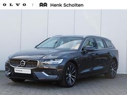 Grijs Gebruikt 2023 Volvo V60 Plus Stationwagen | € 42.950 (Iets duurder)