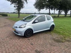 Blauw Gebruikt 2006 Toyota Aygo Hatchback | € 2.250 (Eerlijke prijs)
