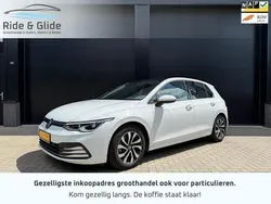 Wit Gebruikt 2022 VW Golf VIII Active Hatchback | € 25.950 (Goede deal)