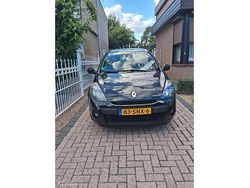 Zwart Gebruikt 2011 Renault Clio II Collection Hatchback | € 2.950 (Eerlijke prijs)