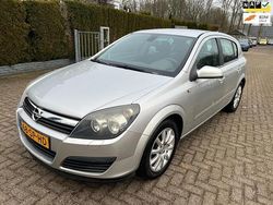 Grijs Gebruikt 2006 Opel Astra Cosmo Hatchback | € 2.950 (Iets duurder)
