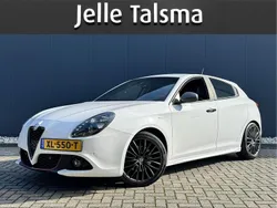 Wit Gebruikt 2018 Alfa Romeo Giulietta Super Hatchback | € 17.945 (Eerlijke prijs)