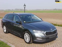 Grijs Gebruikt 2021 Skoda Octavia Clever Stationwagen | € 14.275 (Eerlijke prijs)