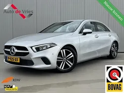 Grijs Gebruikt 2022 Mercedes A200 Business Sedan | € 31.450 (Eerlijke prijs)