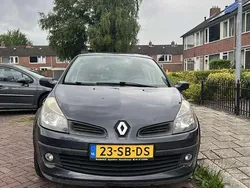 Grijs Gebruikt 2005 Renault Clio II Hatchback | € 1.500 (Eerlijke prijs)