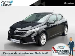 Noir étoilé gne (donker zwart) Gebruikt 2024 Renault Clio V Evolution Hatchback | € 20.435 (Eerlijke prijs)