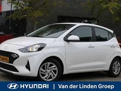 Wit Gebruikt 2024 Hyundai i10 Comfort Hatchback | € 17.395 (Eerlijke prijs)