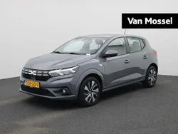 Grijs Gebruikt 2024 Dacia Sandero Expression Hatchback | € 19.435 (Eerlijke prijs)