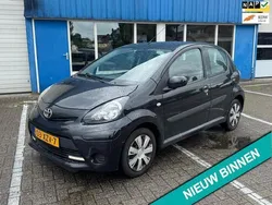 Zwart Gebruikt 2012 Toyota Aygo Hatchback | € 4.245 (Eerlijke prijs)