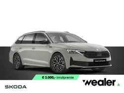 Grijs Nieuw 2025 Skoda Octavia SportLine Stationwagen | € 46.790 (Eerlijke prijs)