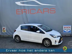 Wit Gebruikt 2016 Toyota Yaris Hatchback | € 12.950 (Iets duurder)