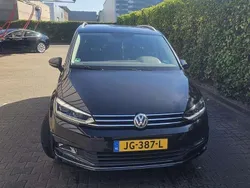 Zwart Gebruikt 2016 VW Touran Highline MPV | € 17.950 (Eerlijke prijs)