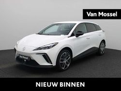 Hatchback Gebruikt 2023 MG MG4 EV Luxury Hatchback | € 23.400 (Eerlijke prijs)