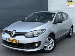 Grijs Gebruikt 2014 Renault Mégane III Authentique Hatchback | € 5.250 (Eerlijke prijs)