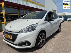 Wit Gebruikt 2016 Peugeot 208 GT-line Hatchback | € 5.750 (Goede deal)